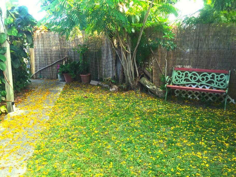 Miami Bungalow Oasis Near Everglades & The Keys カトラー・ベイ エクステリア 写真