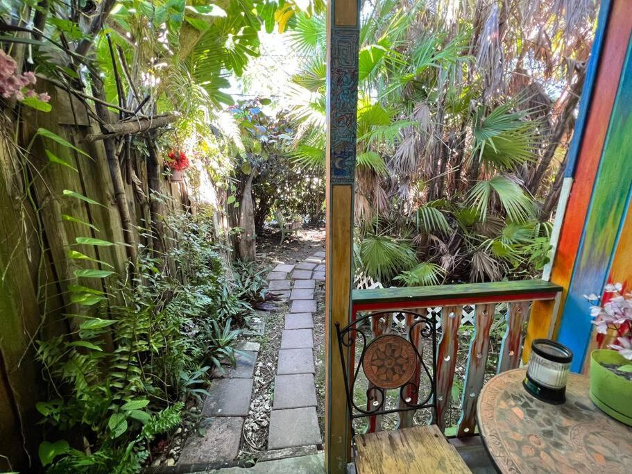 Miami Bungalow Oasis Near Everglades & The Keys カトラー・ベイ エクステリア 写真